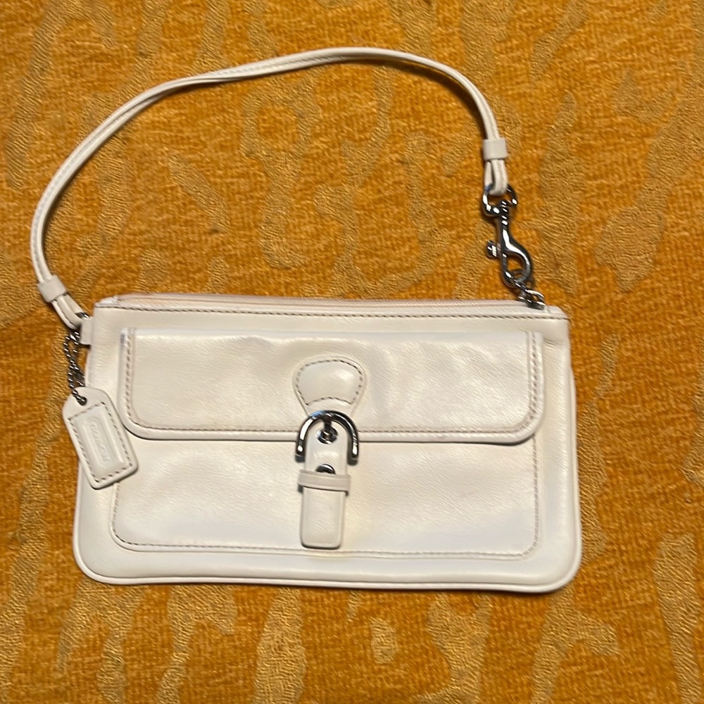 Vintage Coach Wristlet—leather